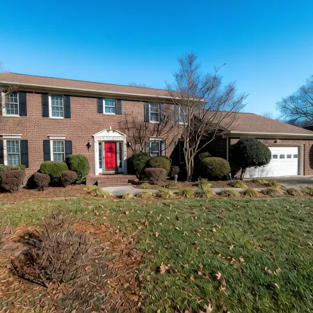 Private & Spacious 4Br w/ Heated Pool, Hot Tub & Fire Pit · Near Hpu & Market