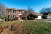 Private & Spacious 4Br w/ Heated Pool, Hot Tub & Fire Pit · Near Hpu & Market - Pools