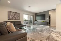 Stunning, fully renovated, waterfront, condo, heated pools, near beach - 3-Star