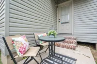 Cozy Cottage: Steps from LSU & Minutes to Downtown - 4-Star