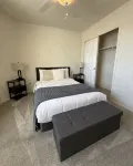 Spacious Stargazing Sleeps 8-10 Secret Gem 4Br, HotTub, Treadmill, Keyless Entry - Wifi