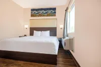 Royal Inn & Suites