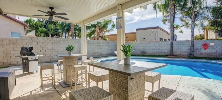 Spacious 4-bedroom house with Pool, Fun BackYard & Amazing Game Room Ξενοδοχεία στην πόλη Μπέικερσφιλντ