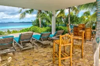 Oceanfront Villa, private pool, gazebo, great diving and snorkeling steps away - 精品