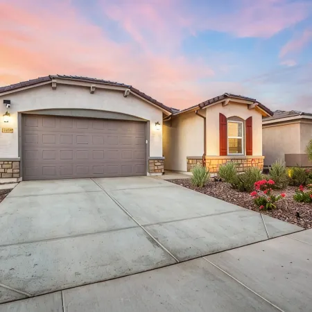 Modern Elevated Retreat: 3-bedroom New build home in Maricopa