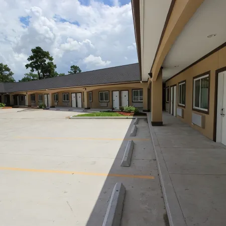 Scottish Inn & Suites Baytown