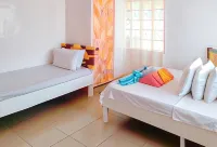 RedDoorz @ Jmalls Island Tourist Inn Dinagat Island - Bintang 2