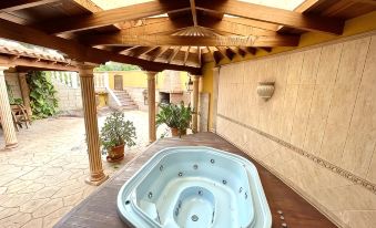 Duque Nest Hostel
