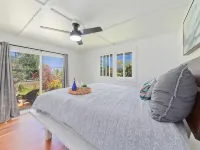 Mountain Oasis: Modern Plantation Home Hotéis em Captain Cook