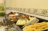 Hotel Majú - Bữa sáng