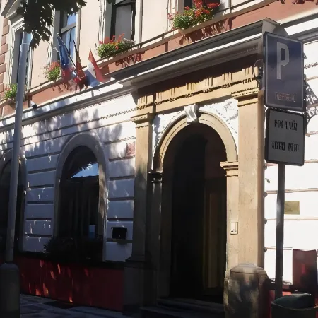 Hotel Petr Отели рядом с достопримечательностью «Страговский стадион»