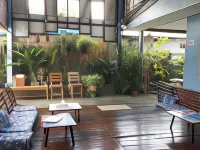 カナーン ゲストハウス ウォー・ミュージアム周辺のホテル