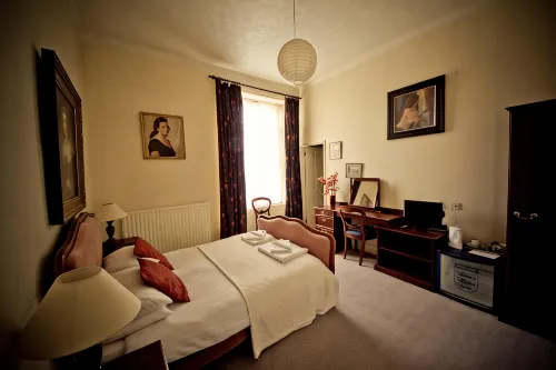 The White Hart Hotel