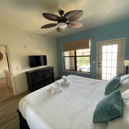 Noah’s Ark 3 bedroom with 3 bathroom close to Disney. Sleeps 8 people.