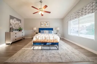 Cheerful 4 bed3 ba home with pool heated Hotels in Ahwatukee Foothills