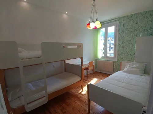 Apartment for 5. Quiet location. Grenoble city