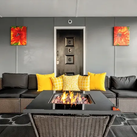 Serenity Spot- Charming 3-bedroom house 20 minutes from the Airport.