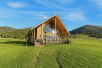 Bison Creek Lodge+WiFI+AC+10Miles2YNP - 4-Star