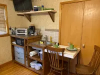 Welcome to our Wichita Home - Easy Close Access to Turnpike South Side - Homestays