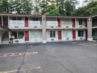 The Edyn Motel - Mountain view