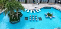 Longjiang Years Hot Spring Hotel - Hot Springs