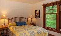 Cottage-in-the-Barn on Dragonfly Farm - Boutique