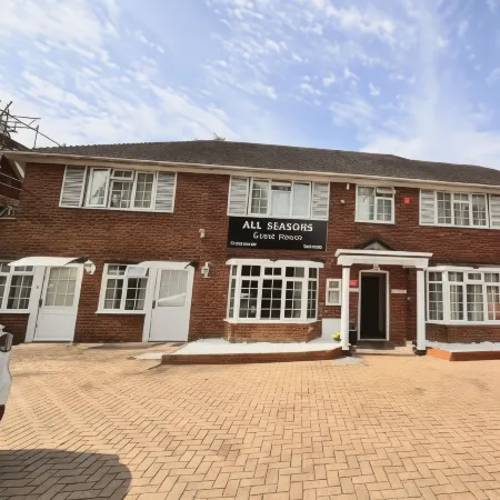 All Seasons Guest House Gatwick & Airport Parking