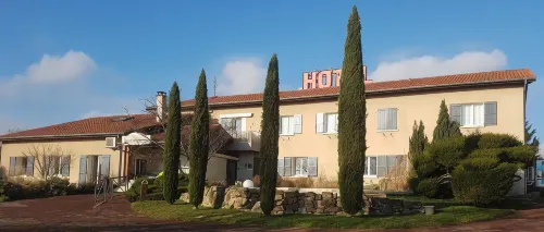 Logis Hotel des Grands Vins - Airport Shuttle