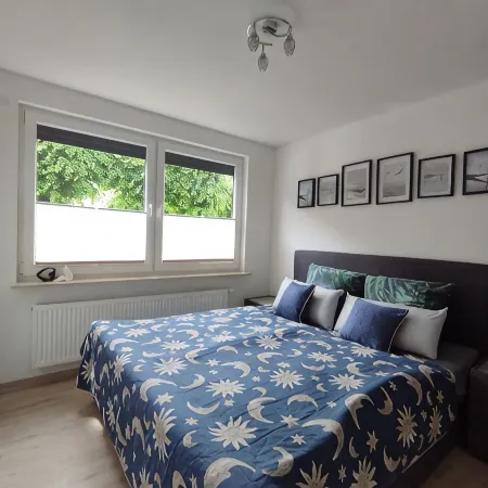 Ruhige Apartment mit Terrasse im Zentrum Emdens Отели в г. Эмден