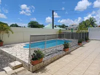 F4 air-conditioned villa with pool and garden for 6 people -  Ferienhäuser