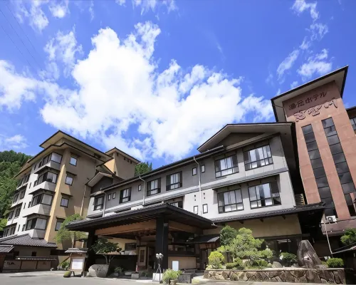 Yumoto Hotel Achikawa Hoteles en Achi