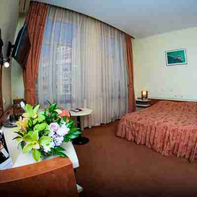 Hotel Astoria City Center Rooms