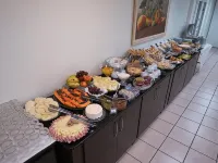 Steel Valley Hotel - sarapan