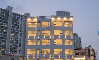 Pohang Pool Villa Yeongil