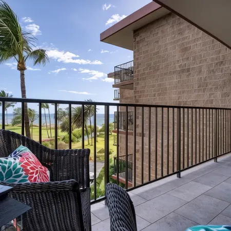 Tranquil Oceanfront Vistas