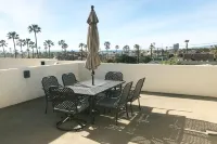 New Spanish Style Townhome Just Blocks to the Beach with Panoramic Ocean View - Balkoner