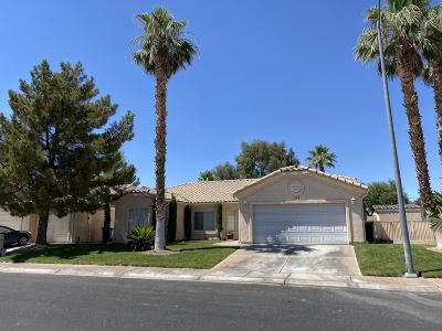 Mesquite Retreat 3 Bedroom, 2 Bath with pool! Pool is NOT HEATED.
