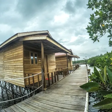 S Hotel and Resort