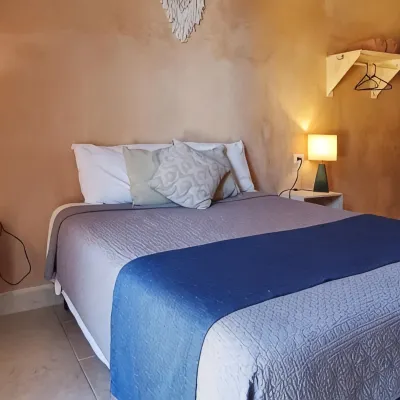 Valladolid 48 Hotel & Hostal Hotels near فالادوليد