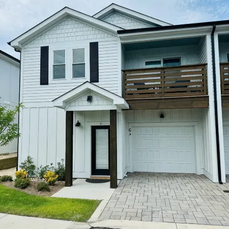 New Condo, Sleeps 6, 3 Bedroom, Beach Access, Community Pool & Private Cabanas.