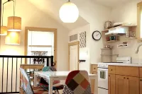 Adorable newly built 1-bedroom guesthouse with Sauna - Condos