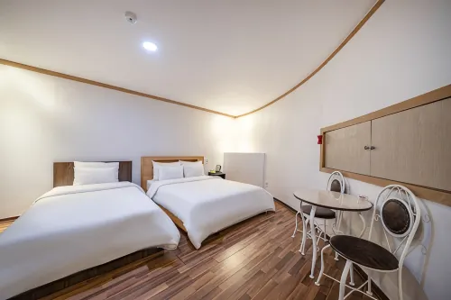 Gunsan L Hotel - 2-Star