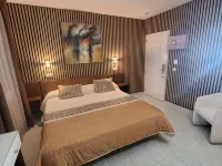 Ampuria Inn Hotels near Playa Salatar