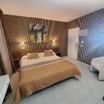 Ampuria Inn - parking