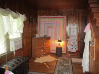 Historic Cabin-Close to I-77, Antiques/Wi fi, Great Bath, a Visit 'Back in Time' - 3-Star