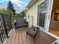 Charming Mountain-View Waterfront Retreat – Hot Tub, Sauna, Game Room & Fire Pit