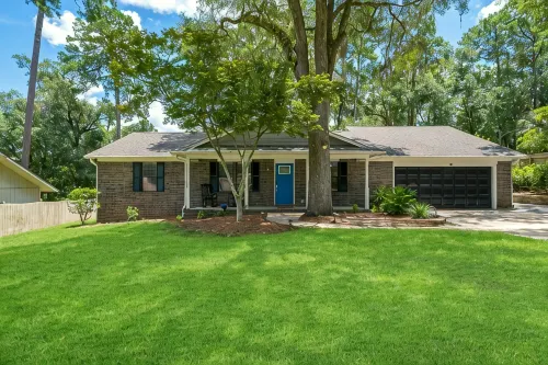 Beautiful Cozy Pool Oasis, 3/2 Heated Pool Home, Fenced, Pet Friendly, King Bed - 4-Star