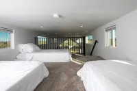 New Tiny Home on Private 1 Acre with Power, AC/Heat, Starlink Internet - Wifi