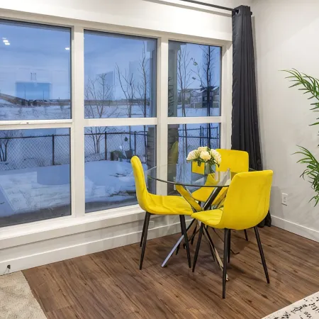 Cozy lakeview guest suite