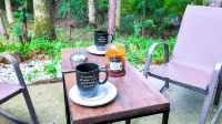 Cozy 2Br Retreat • Near Lake Lanier & Mall of GA • Private, Peaceful, Festive - Condos
